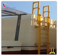 ESCALERA MARINA DE FIBRA DE VIDRIO